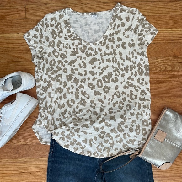 Old Navy Luxe Tshirt, cream and tan leopard print, small petite - Picture 2 of 6